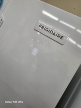 Load image into Gallery viewer, Frigidaire 18.3 cu ft White Top Freezer Refrigerator - 7702
