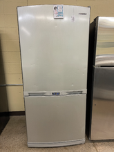 Load image into Gallery viewer, Samsung Gray Bottom Freezer Refrigerator - 4920
