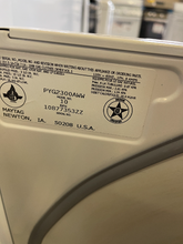 Load image into Gallery viewer, Maytag Washer and Gas Dryer Set - 5484 - 5482
