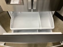 Load image into Gallery viewer, (T08967) GE 25.6 cu ft French Door Refrigerator - 8967
