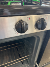 Load image into Gallery viewer, GE Gas Stove - 6142
