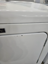 Load image into Gallery viewer, Maytag Bravo Washer and Gas Dryer Set - 8159 - 8128
