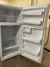 Load image into Gallery viewer, GE Refrigerator - 5677
