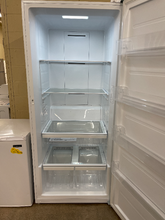 Load image into Gallery viewer, GE 21.3 cu. ft Upright Freezer - 5709
