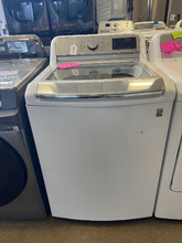 Load image into Gallery viewer, LG 5.5 cu ft Washer - 4221

