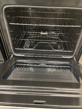 Load image into Gallery viewer, GE - Stainless Electric Stove - 5948

