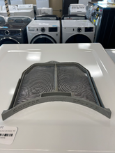 Load image into Gallery viewer, Whirlpool Front Load Washer and Gas Dryer Set - 7076 - 6963
