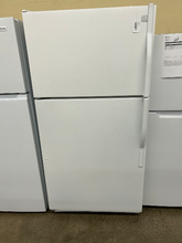 Load image into Gallery viewer, Kenmore Refrigerator - 6894
