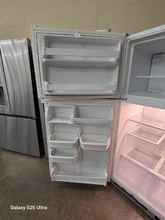 Load image into Gallery viewer, Whirlpool Refrigerator - 7841
