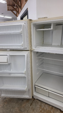 Load image into Gallery viewer, (T08151) Hotpoint Refrigerator - 8151
