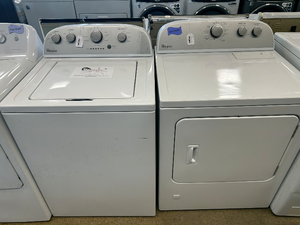 Whirlpool Washer and Gas Dryer Set - 7020 - 7021