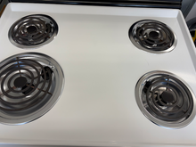Load image into Gallery viewer, (T08904) Kenmore Coil Electric Stove - 8904
