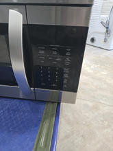 Load image into Gallery viewer, LG Stainless Microwave - 8107
