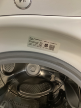 Load image into Gallery viewer, LG 4.5 Front Load Washer - 4483
