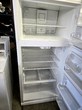 Load image into Gallery viewer, (T08930) Frigidaire Refrigerator - 8930
