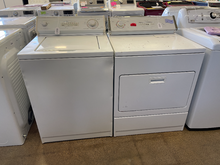 Load image into Gallery viewer, Whirlpool Washer and Gas Dryer Set - 5264 - 4061
