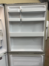 Load image into Gallery viewer, Samsung Gray Bottom Freezer Refrigerator - 4920
