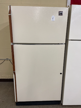 Load image into Gallery viewer, Whirlpool Refrigerator - 3905
