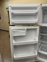 Load image into Gallery viewer, Hotpoint Refrigerator - 5334
