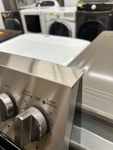 Load image into Gallery viewer, GE Stainless Electric Stove - 6872
