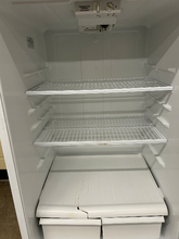 Load image into Gallery viewer, Hotpoint Refrigerator - 7587
