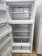 Load image into Gallery viewer, (T08607) Whirlpool Refrigerator - 8607
