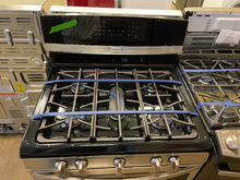 Load image into Gallery viewer, Kenmore Gas Stove - 5401
