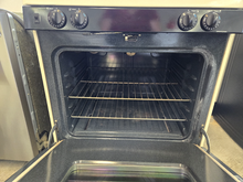 Load image into Gallery viewer, (T08670) Kenmore Gas Stove - 8670
