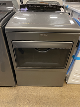 Load image into Gallery viewer, Whirlpool Washer and Gas Dryer Set - 5914 - 6110
