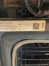 Load image into Gallery viewer, Whirlpool Gas Stove - 6036
