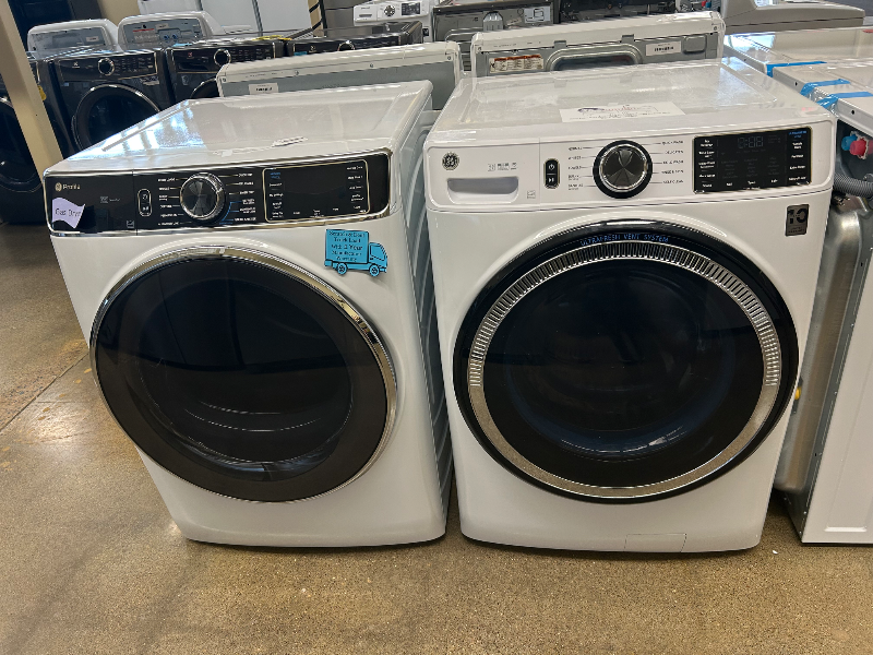 GE Front Load Washer & Gas Dryer Set - 7519 - 7301