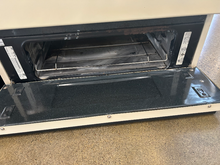 Load image into Gallery viewer, Kenmore Gas Stove - 7552
