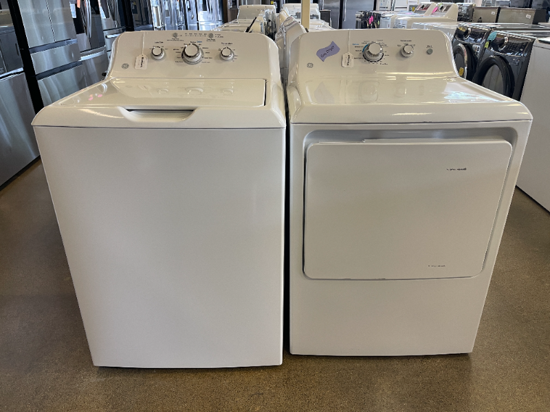 GE Washer and Gas Dryer Set - 4554 - 4550