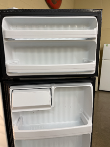 GE Black Refrigerator - 5502