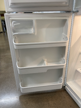 Load image into Gallery viewer, Frigidaire Refrigerator - 5432
