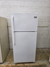 Load image into Gallery viewer, (T08889) Frigidaire Refrigerator - 8889
