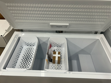 Load image into Gallery viewer, Frigidaire 14.8 cu ft Chest Freezer - 7201
