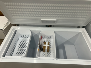 Frigidaire 14.8 cu ft Chest Freezer - 7201