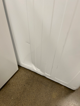 Load image into Gallery viewer, Frigidaire 4.4 cu ft Top Load Washer - 7668
