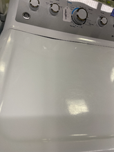 Load image into Gallery viewer, GE Washer and Gas Dryer Set - 5825 - 5821
