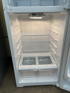 GE Refrigerator - 5370