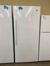 Load image into Gallery viewer, GE 21.3 cu ft Freezer - 3861
