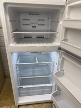 Load image into Gallery viewer, (T08929) Frigidaire Refrigerator - 8929
