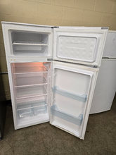 Load image into Gallery viewer, Criterion Refrigerator - 7879
