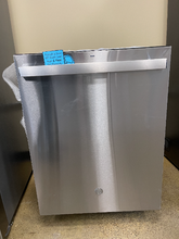 Load image into Gallery viewer, GE Stainless Dishwasher - 5941
