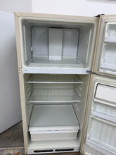 Load image into Gallery viewer, (T08659) Hotpoint Refrigerator - 8659
