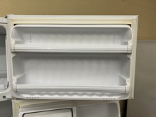 Load image into Gallery viewer, Hotpoint Refrigerator - 7587
