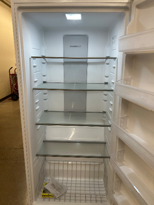 Frigidaire 20 cu ft Upright Freezer - 7263