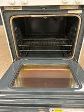 Load image into Gallery viewer, Whirlpool Gas Stove - 7588
