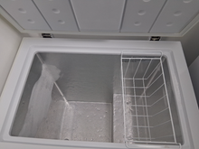 Load image into Gallery viewer, Criterion Chest Freezer - 8182
